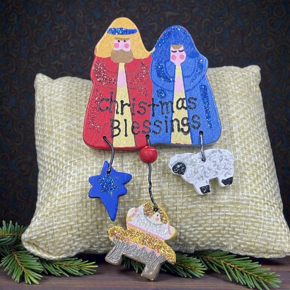 Handmade Christmas Brooch Nativity Glitter Whimsical Folk Art Holiday Pin‎